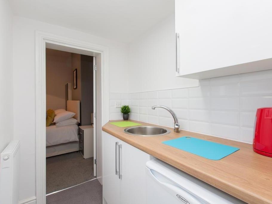 Townhouse @ 166 Ruskin Road Crewe Εξωτερικό φωτογραφία